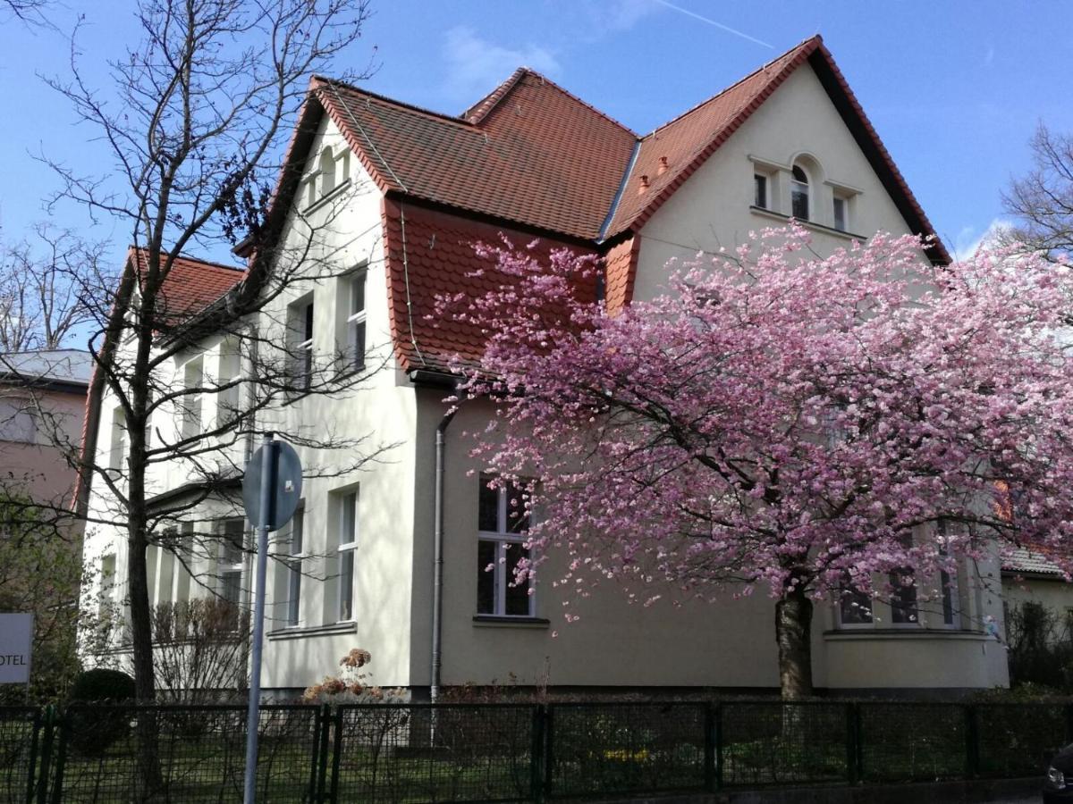 Stadt-Gut-Hotels - Das Kleine Hotel Veimar Exterior foto
